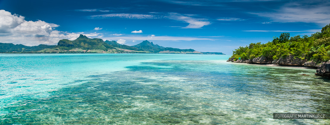 Pohled na Blue Bay z národního parku (Mauritius)